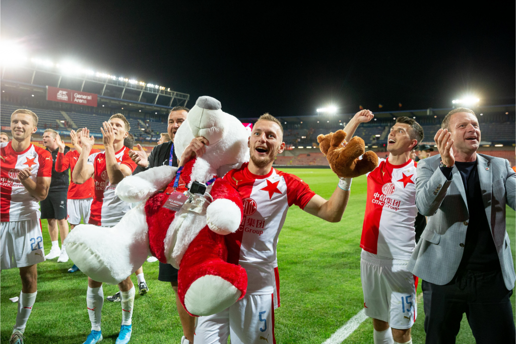 The 𝙊𝙛𝙛𝙞𝙘𝙞𝙖𝙡 𝙇𝙪𝙣𝙘𝙝 with SK Slavia Praha Thank you for
